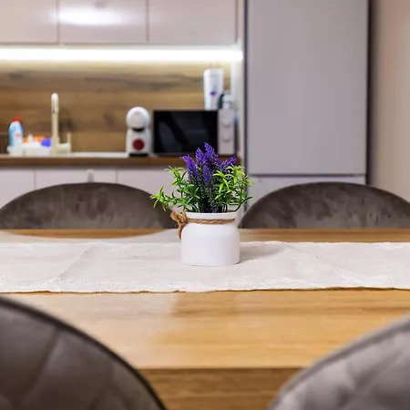 Apartment The Cozy Nest - Modern 1br With Balcony By Flat Mаnager *