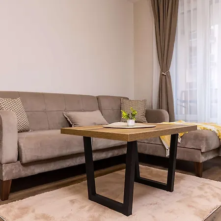 The Cozy Nest - Modern 1br With Balcony By Flat Mаnager Apartmán *